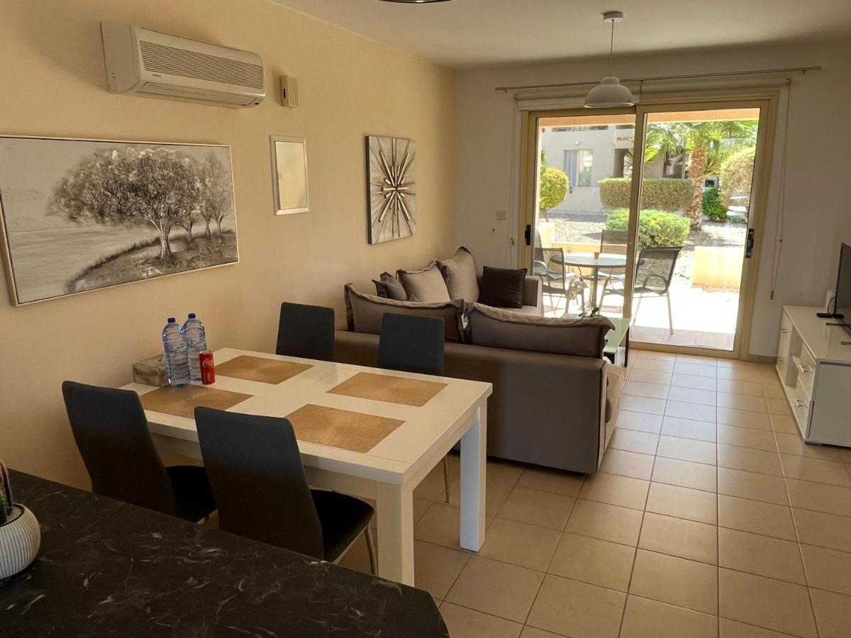 Royal Seacrest Residence Paphos Exterior photo